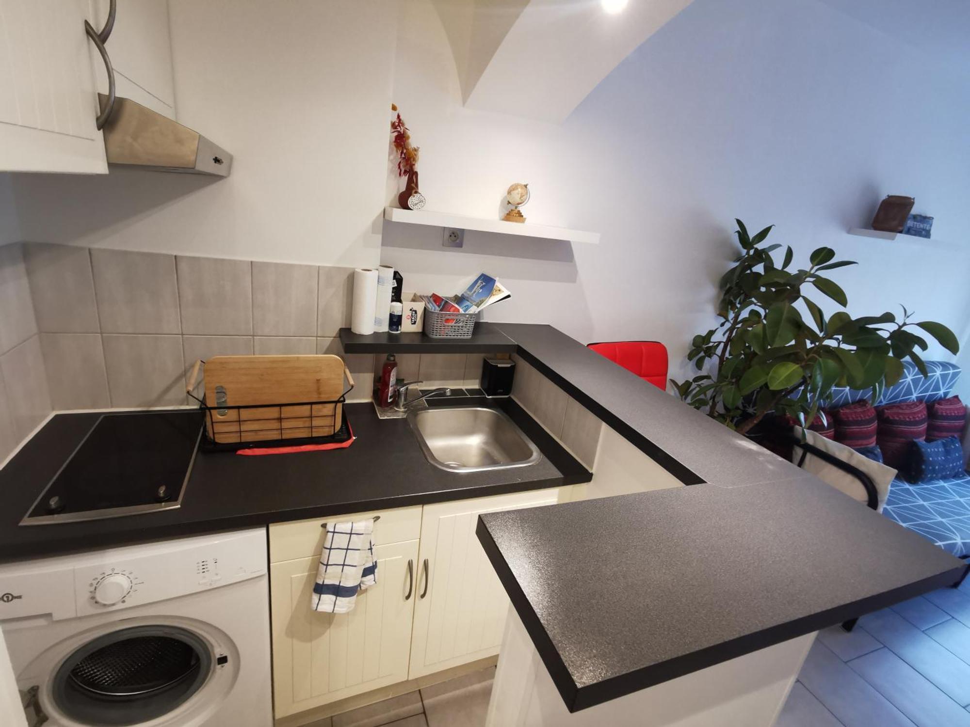 Studio Et Stationnement Offert Centre Hyères Eksteriør bilde